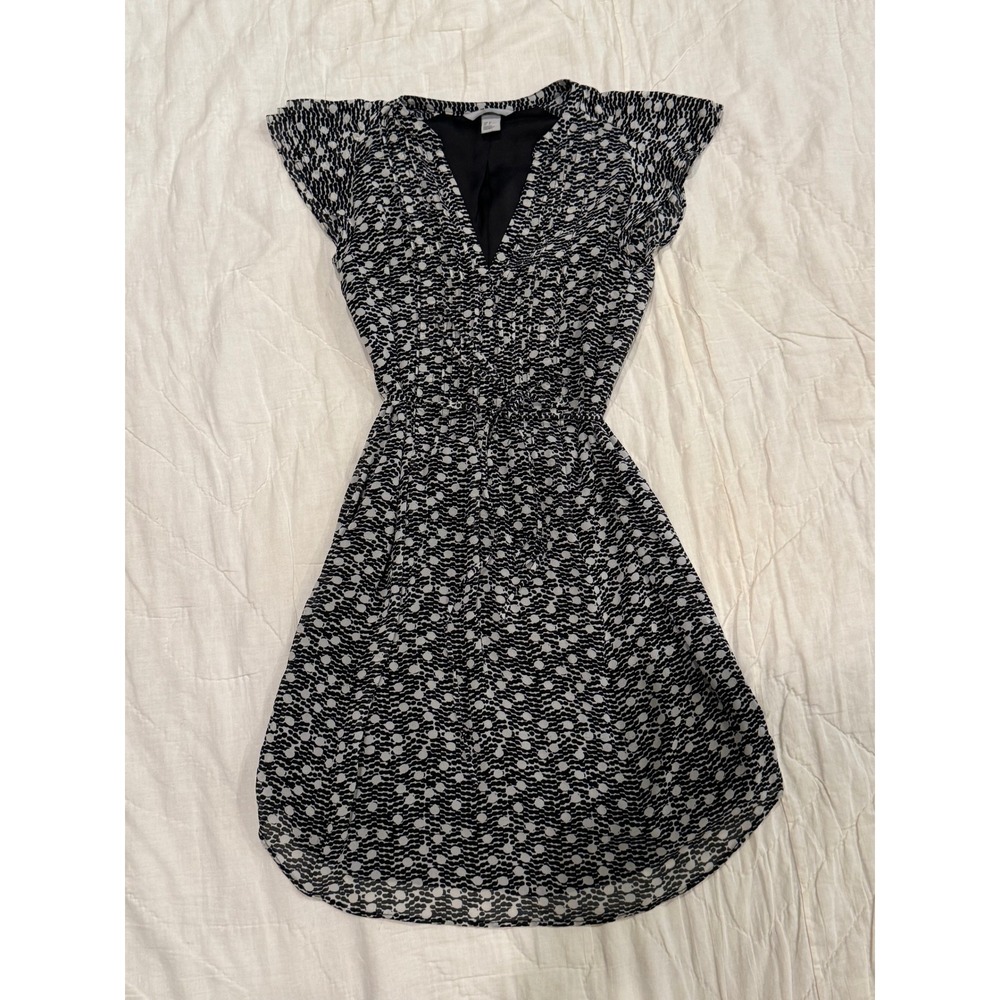 HM Black White Abstract Dot Flutter Sleeve V-Neck Fit Flare Dress Size 8